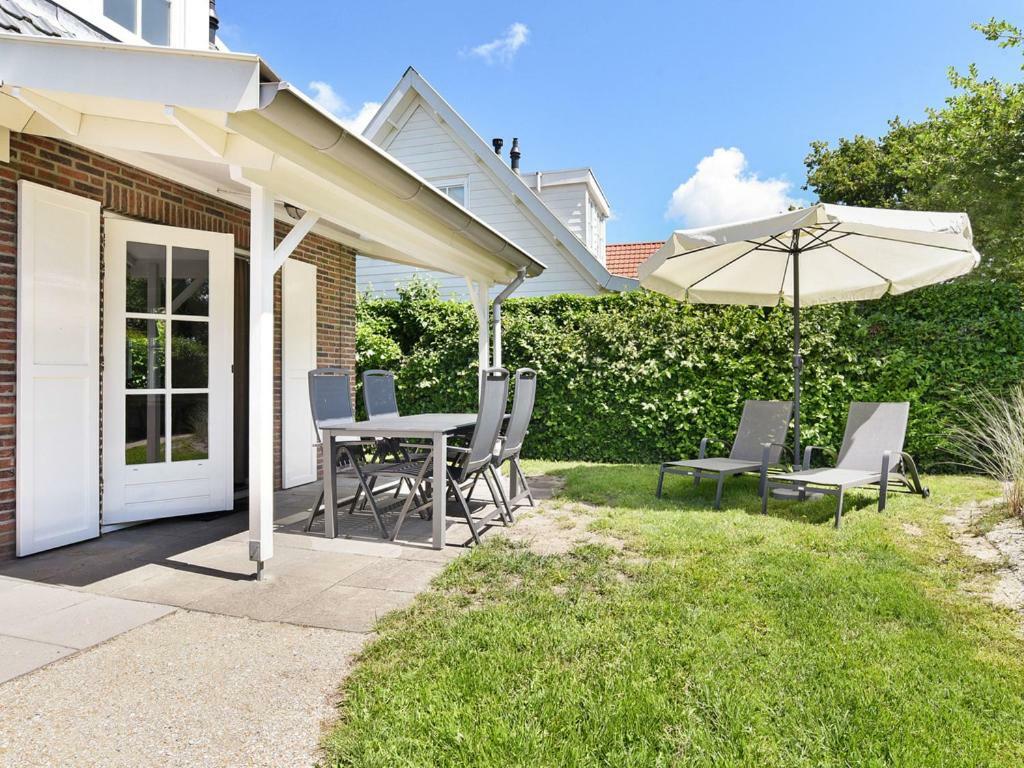 Landal Duinpark 'T Hof Van Haamstede Hotel Burgh-Haamstede Exterior photo